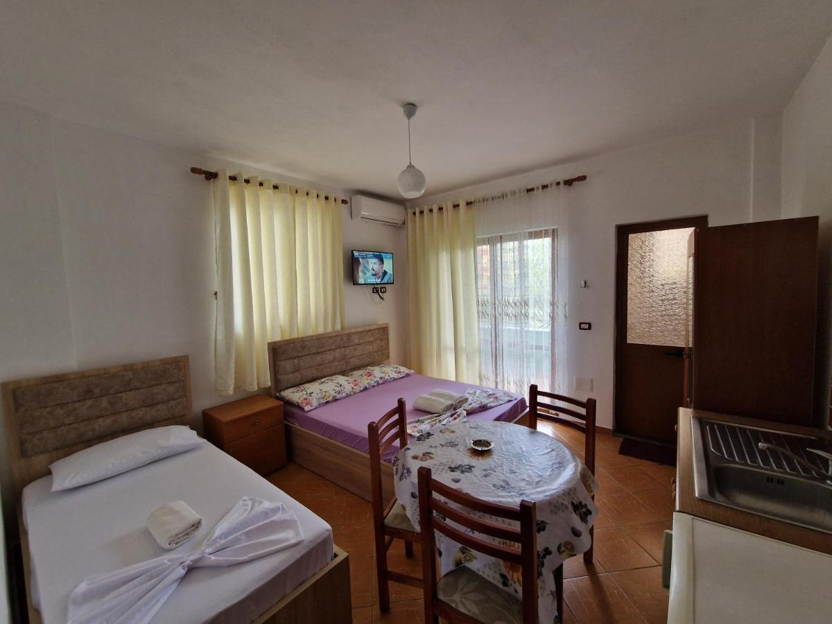 Guest House "Pisha" Durres Ngoại thất bức ảnh