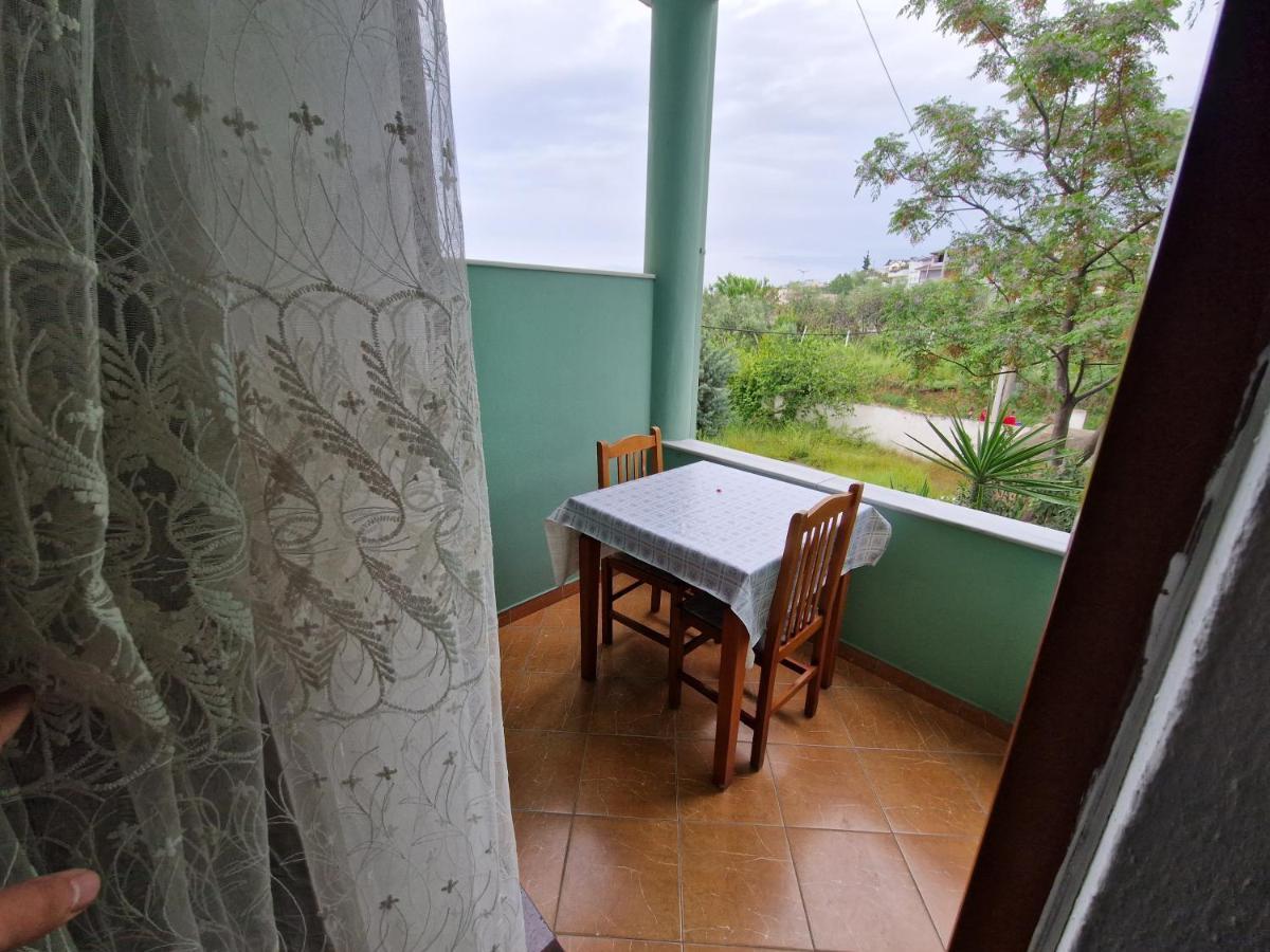 Guest House "Pisha" Durres Ngoại thất bức ảnh
