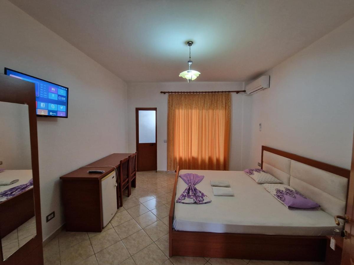 Guest House "Pisha" Durres Ngoại thất bức ảnh