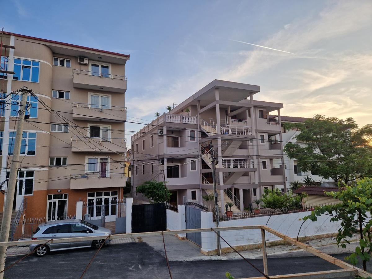 Guest House "Pisha" Durres Ngoại thất bức ảnh