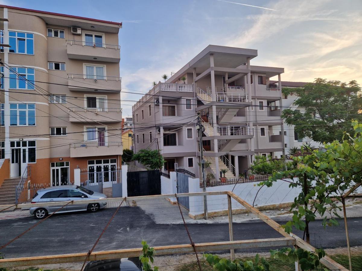 Guest House "Pisha" Durres Ngoại thất bức ảnh