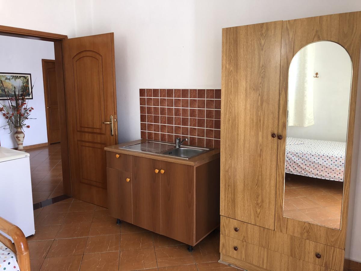 Guest House "Pisha" Durres Ngoại thất bức ảnh
